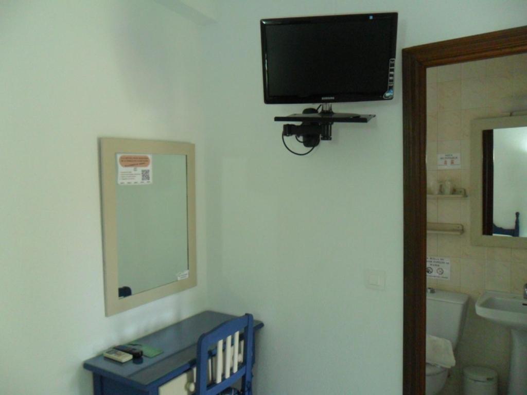 Hostal El Capi Zahora Pokoj fotografie